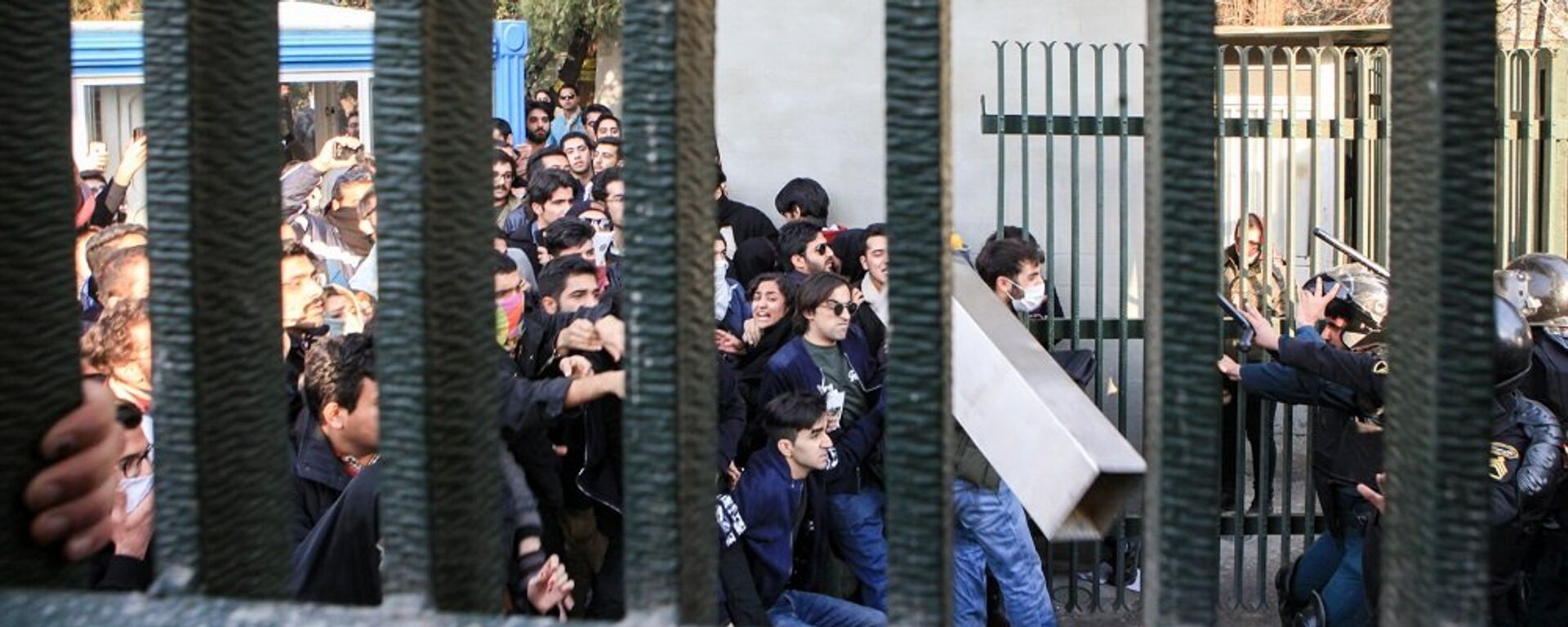 媒体：伊朗抗议集会死亡人数增至10人 - 俄罗斯卫星通讯社, 1920, 24.11.2022