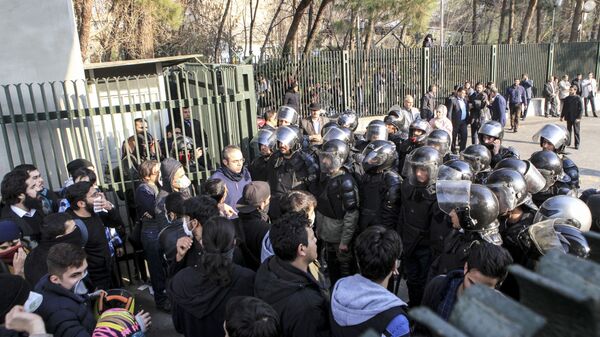 伊朗法院再判處一名騷亂參與者死刑 - 俄羅斯衛星通訊社