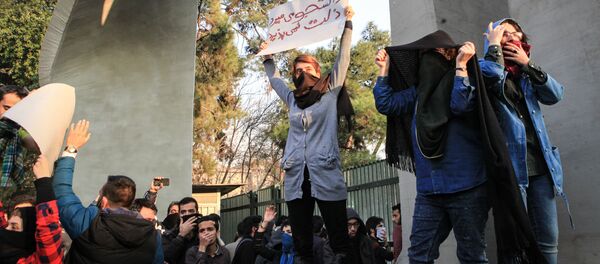 特朗普承诺向伊朗人民在“适当的时候”提供支持 特朗普承诺向伊朗人民在“适当的时候”提供支持 - 俄罗斯卫星通讯社