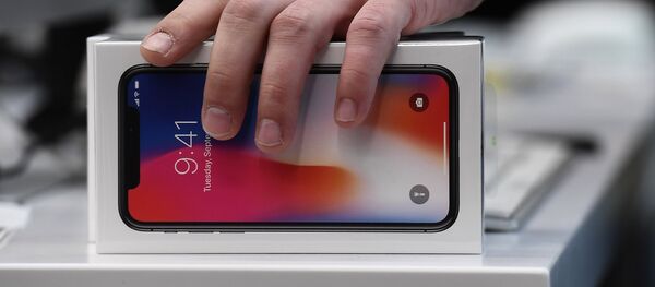 俄羅斯一對雙胞胎向蘋果公司索賠2000萬盧布，因iPhone X無法識別出他們面部的區別 - 俄羅斯衛星通訊社