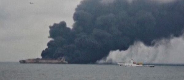 悬挂巴拿马国旗的“Sanchi”号油轮与“CF CRYSTAL”号香港干货船在中国东海岸附近相撞 - 俄罗斯卫星通讯社