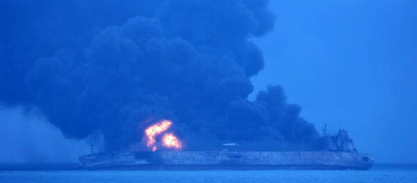 悬挂巴拿马国旗的“Sanchi”号油轮与“CF CRYSTAL”号香港干货船在中国东海岸附近相撞 - 俄罗斯卫星通讯社