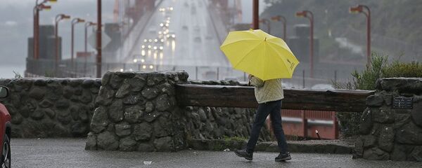 美國加州火災地區將降暴雨 逾2萬人被迫撤離 - 俄羅斯衛星通訊社