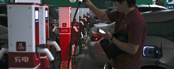 中国前三季度新能源汽车产销量继续高速增长 - 俄罗斯卫星通讯社