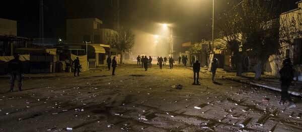 突尼斯內務部：近50名警察在抗議活動期間受傷 - 俄羅斯衛星通訊社