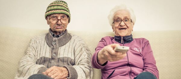 科学家们解释为什么女性的寿命比男性长 - 俄罗斯卫星通讯社