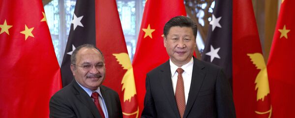 在过去10年内,中国为西南太平洋地区国家提供的优惠贷款和其它援助达到了19亿美元。此外,中国确实在不富裕的发展中国家投资修建基础设施,否则任何经济发展都无从谈起。例如,中国在斐济建设了4个水电站,修建了几座桥梁和多功能体育场,实施了偏远农村大规模电气化项目。巴布亚-新几内亚的大部分基础设施都是由中国人建设的。虽然中国对巴布亚-新几内亚的直接投资额目前只有25亿美元(澳大利亚对该国投资了200亿美元),但中国投资额在迅猛增长。 在过去10年内,中国为西南太平洋地区国家提供的优惠贷款和其它援助达到了19亿美元。此外,中国确实在不富裕的发展中国家投资修建基础设施,否则任何经济发展都无从谈起。例如,中国在斐济建设了4个水电站,修建了几座桥梁和多功能体育场,实施了偏远农村大规模电气化项目。巴布亚-新几内亚的大部分基础设施都是由中国人建设的。虽然中国对巴布亚-新几内亚的直接投资额目前只有25亿美元(澳大利亚对该国投资了200亿美元),但中国投资额在迅猛增长。 - 俄罗斯卫星通讯社