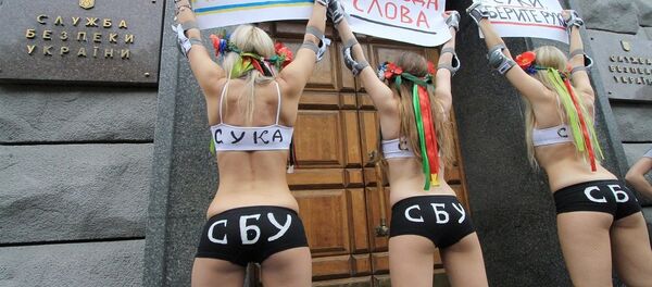 捷克總統在投票站遭烏克蘭女權分子襲擊 - 俄羅斯衛星通訊社