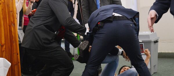 襲擊捷克總統的烏克蘭女權主義者被判驅逐出境 - 俄羅斯衛星通訊社