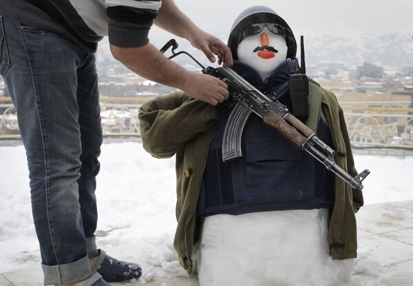 阿富汗一個全副武裝的雪人 - 俄羅斯衛星通訊社