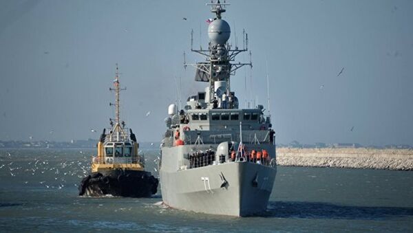 該國撞上裡海防波提的驅逐艦嚴重受損 - 俄羅斯衛星通訊社