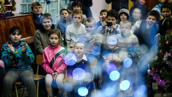 民调：俄罗斯人最常为重病患者和孤儿捐款 - 俄罗斯卫星通讯社