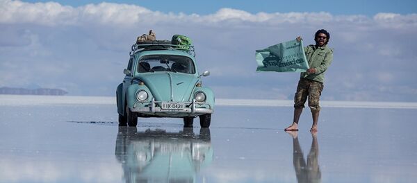 兩名巴西人將駕駛老式甲克蟲在俄羅斯世界杯期間旅行 - 俄羅斯衛星通訊社