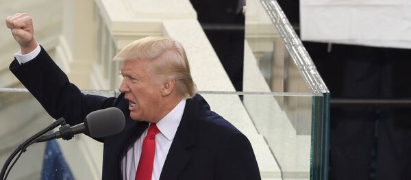 US President Donald Trump salutes the crowd after the swearing-in ceremony as 45th President of the USA - 俄罗斯卫星通讯社