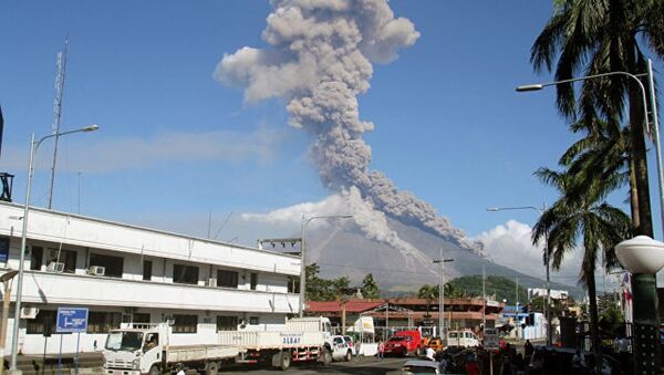 菲律宾因马荣火山爆发威胁已疏散大约4万人 - 俄罗斯卫星通讯社