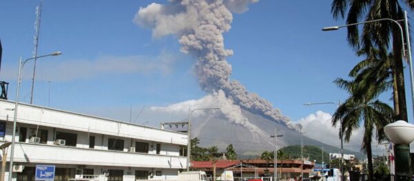 菲律宾因马荣火山爆发威胁已疏散大约4万人 - 俄罗斯卫星通讯社