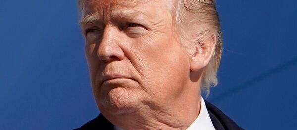 自特朗普執政之初，各國對美政策及其“領袖地位”的支持率創下歷史最低紀錄。Gallup公司進行的調查結果就足以證明這一點。對美國政策最不滿的，是西方人。同時世界許多地區更願讓中國作為領袖。 - 俄羅斯衛星通訊社