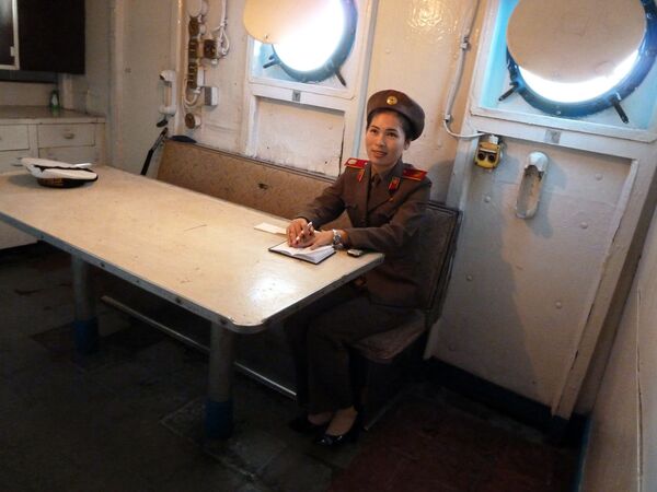 “普韦布洛”号却留在了朝鲜，现在在平壤供游客参观。 - 俄罗斯卫星通讯社