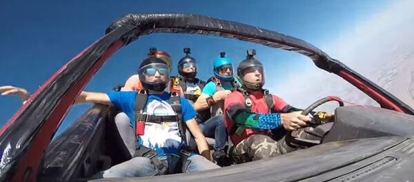 汽车跳伞 - 俄罗斯卫星通讯社