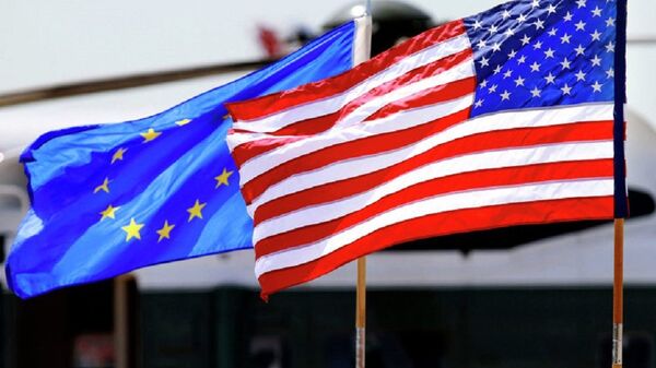 Флаги США и ЕС - 俄罗斯卫星通讯社
