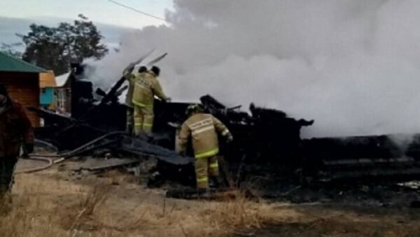 奧爾洪區胡日爾村旅遊營地發生火災 - 俄羅斯衛星通訊社