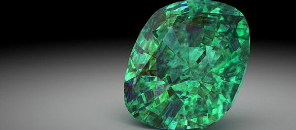 俄乌拉尔发现1.6公斤重祖母绿原石 - 俄罗斯卫星通讯社