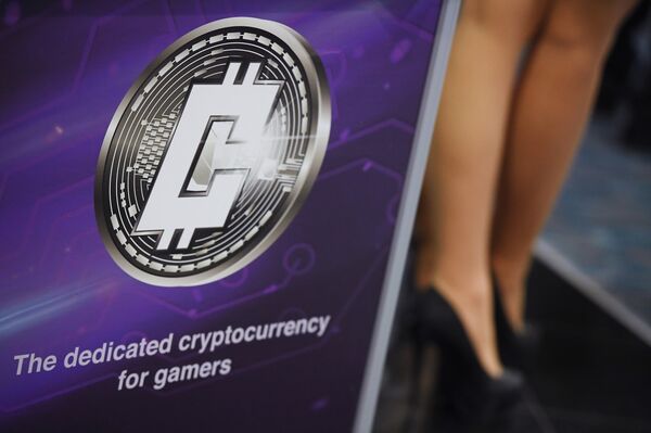 專家稱，莫斯科交易所擁有極佳的技術基礎，因此完全適合測試新操作。而且，還建議在首次代幣發行時保護不熟練的投資者，也就是說普通的自然人。 - 俄羅斯衛星通訊社