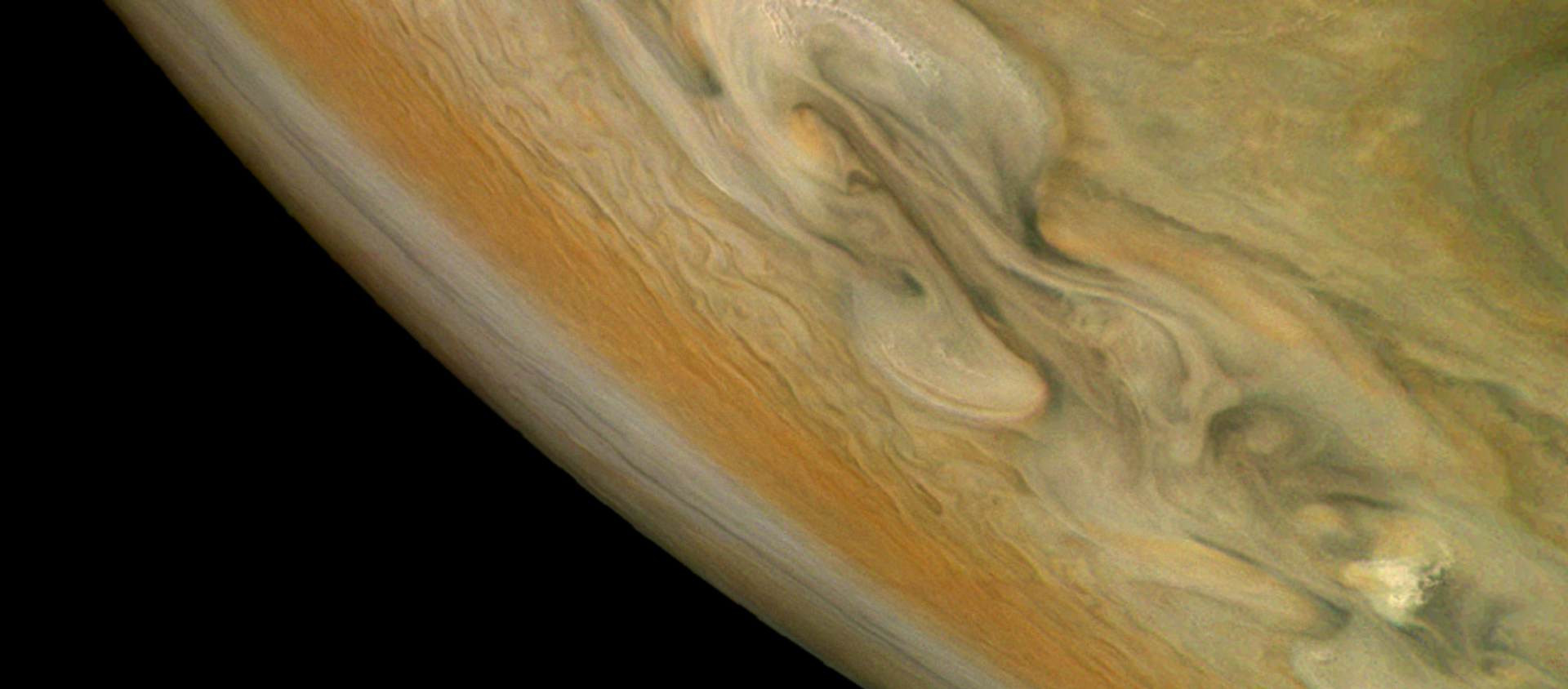 Снимок Юпитера с зонда Juno - 俄羅斯衛星通訊社, 1920, 07.06.2021