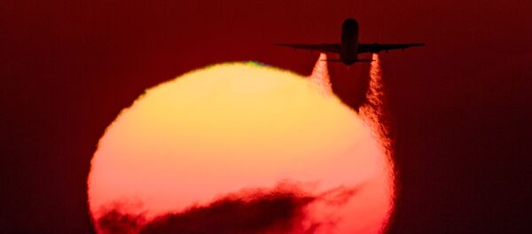 Летящий самолет Airbus A-321 авиакомпании Аэрофлот - 俄罗斯卫星通讯社