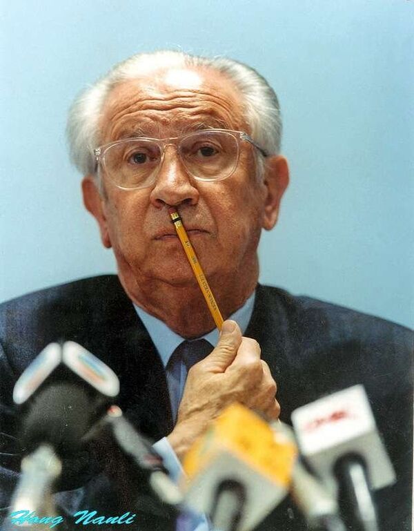 -“薩馬蘭奇在想甚麼？”    攝於1993年第一屆東亞運動會 - 俄羅斯衛星通訊社