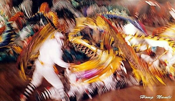 “龍舞”攝於1993年。此照片獲美國 - 俄羅斯衛星通訊社