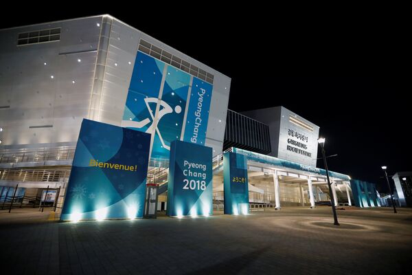 预计平昌将接待92个国家的2943名运动员以及21个国家的26名高官代表,其中16名官员将出席2月9日的开幕式,他们几乎都将与韩国总统文在寅举行双边会谈。 预计平昌将接待92个国家的2943名运动员以及21个国家的26名高官代表,其中16名官员将出席2月9日的开幕式,他们几乎都将与韩国总统文在寅举行双边会谈。 - 俄罗斯卫星通讯社