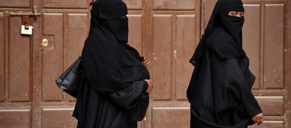 女性首次被允許在沙特餐館工作 - 俄羅斯衛星通訊社