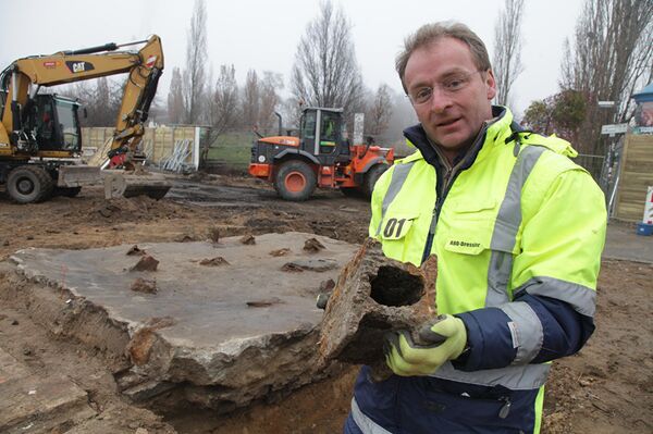 现在的主要任务是保护已发现隧道的原貌。当局和城市自来水管道部门表示愿意提供协助。  - 俄罗斯卫星通讯社