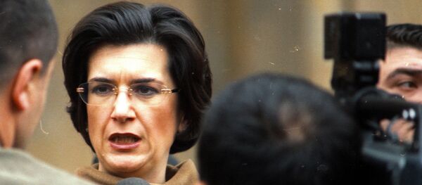 妮诺•布尔贾纳泽 - 俄罗斯卫星通讯社