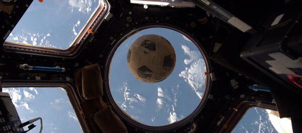 國際空間站的宇航員在世界杯期間也會踢足球 國際空間站的宇航員在世界杯期間也會踢足球 - 俄羅斯衛星通訊社