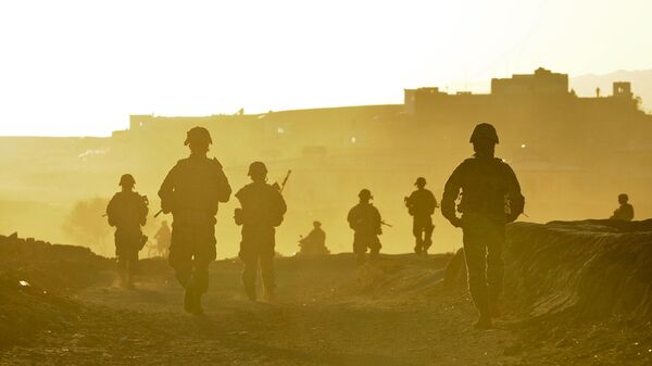Американские военнослужащие возвращаются на базу после патрулирования территории возле города Калат, Афганистан - 俄羅斯衛星通訊社