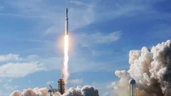 “獵鷹重型”運載火箭成功發射 - 俄羅斯衛星通訊社