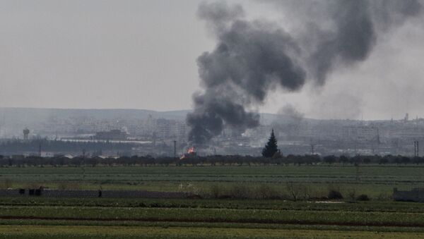 Дым над сирийским городом Идлиб - 俄罗斯卫星通讯社