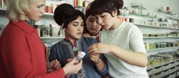 苏联女性的靓丽妆发 - 俄罗斯卫星通讯社