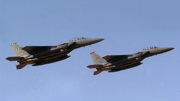 Американский бомбардировщик F-15E на авиашоу в Индии - 俄罗斯卫星通讯社