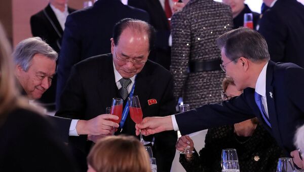 聯合國秘書長在冬奧會開幕式會見朝鮮名義元首金永南 - 俄羅斯衛星通訊社
