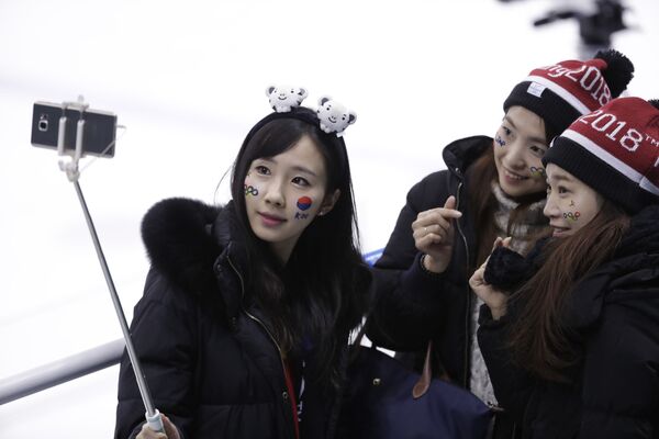 冬奥会上的韩国美女啦啦队 - 俄罗斯卫星通讯社