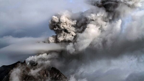 媒體：日本櫻島火山噴發地區已撤離數十人 - 俄羅斯衛星通訊社