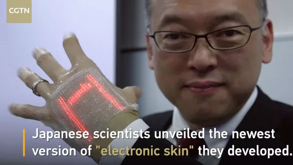 媒體：日本人發明可粘在身上的彈性顯示器 - 俄羅斯衛星通訊社