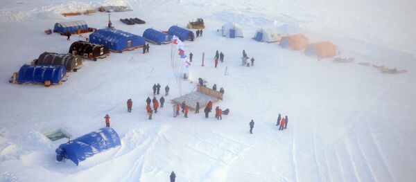 На российской дрейфующей станции Северный полюс-2015 - 俄罗斯卫星通讯社