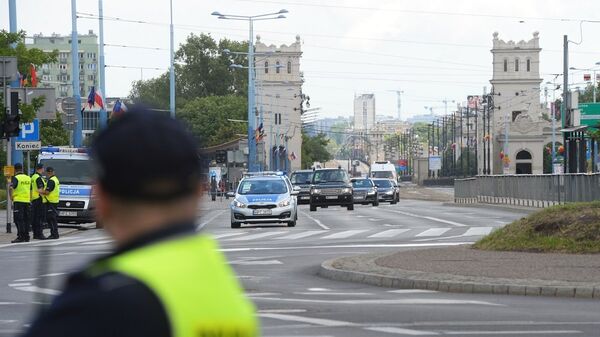 波兰警方迫不得已对闹事乌克兰和格鲁吉亚公民开枪 - 俄罗斯卫星通讯社