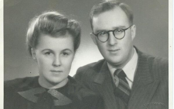 谢尔盖·齐赫文斯基与妻子薇拉，1949年 - 俄罗斯卫星通讯社