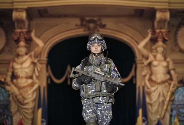 罗马尼亚女兵 - 俄罗斯卫星通讯社