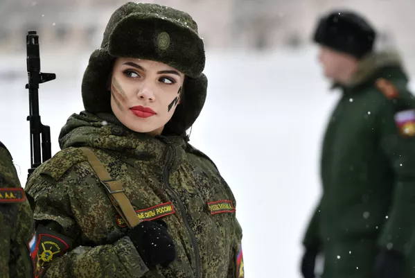 俄战略火箭军女兵选美和专业技能比赛佳丽 - 俄罗斯卫星通讯社